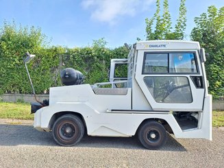 Schlepper Charlatte TE225