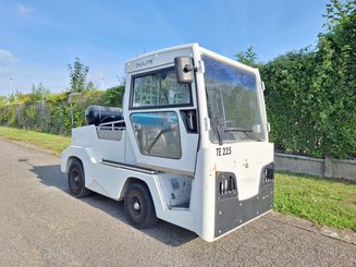 Schlepper Charlatte TE225