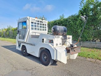 Schlepper Charlatte TE225