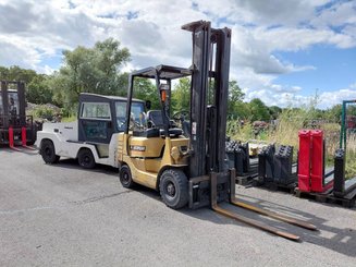 4-Rad Gabelstapler Caterpillar GP18