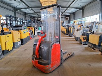 Hochhubwagen mit Deichsel Fenwick L16