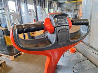 Hochhubwagen mit Deichsel Fenwick L16