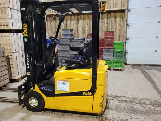 3-Rad Gabelstapler Yale ERP15 - 1