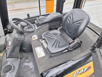 4-Rad Gabelstapler Caterpillar EP30N
