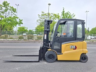 4-Rad Gabelstapler Caterpillar EP30N