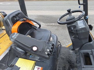 4-Rad Gabelstapler Caterpillar GP25NTD