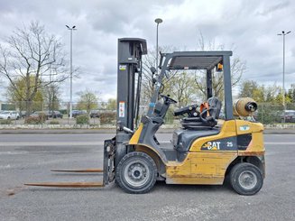 4-Rad Gabelstapler Caterpillar GP25NTD