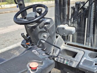 4-Rad Gabelstapler Caterpillar GP25NTD
