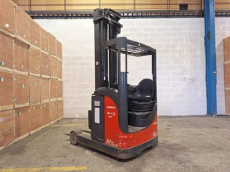Schubmaststapler Fenwick R14S