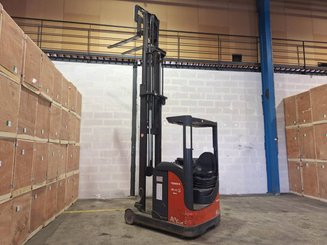 Schubmaststapler Fenwick R14S