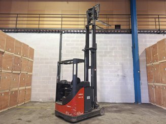 Schubmaststapler Fenwick R14S