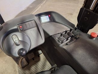 Schubmaststapler Fenwick R14S