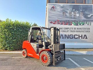 4-Rad Gabelstapler Hangcha XF50D