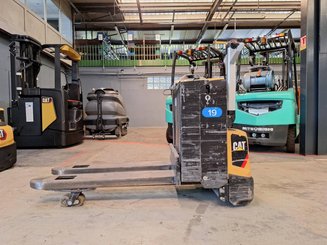 Niederhubwagen mit Deichsel Caterpillar NPP20N2