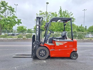 4-Rad Gabelstapler Heli CPD30