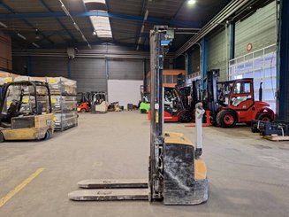 Hochhubwagen mit Deichsel Caterpillar NSP16N2