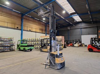 Hochhubwagen mit Deichsel Caterpillar NSP16N2