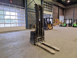 Hochhubwagen mit Deichsel Caterpillar NSP16N2
