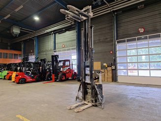 Hochhubwagen mit Deichsel Caterpillar NSP16N2