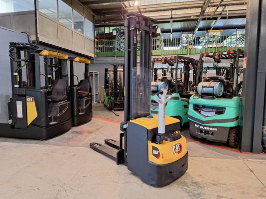 Hochhubwagen mit Deichsel Caterpillar NSP16N2I - 1
