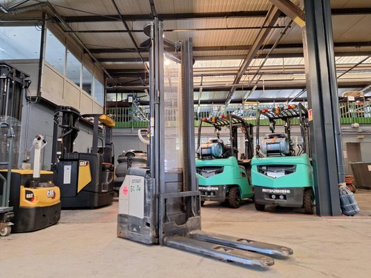 Hochhubwagen mit Deichsel Crown ES4000-1.6 - 1