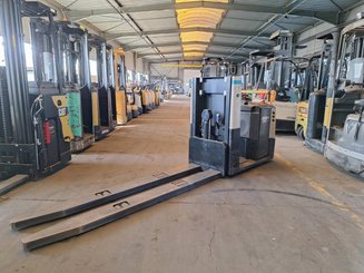 Niederhub-Kommissionierer Crown GPC3055-2.0