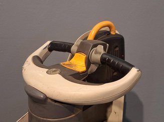 Niederhubwagen Fahrerstand Crown WT3040 2.00