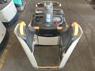 Niederhubwagen Fahrerstand Crown WT3040 2.00