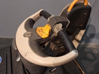 Niederhubwagen Fahrerstand Crown WT3040 2.00