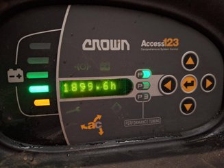 Niederhubwagen Fahrerstand Crown WT3040 2.00