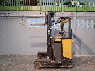 Schubmaststapler Caterpillar NR16N