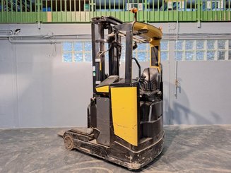 Schubmaststapler Caterpillar NR16N