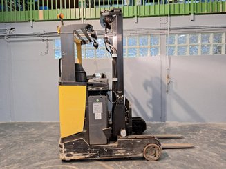 Schubmaststapler Caterpillar NR16N