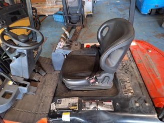 4-Rad Gabelstapler Heli CPD30