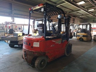4-Rad Gabelstapler Heli CPD30