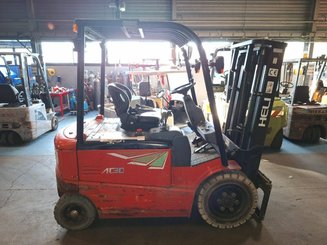 4-Rad Gabelstapler Heli CPD30