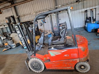 4-Rad Gabelstapler Heli CPD30