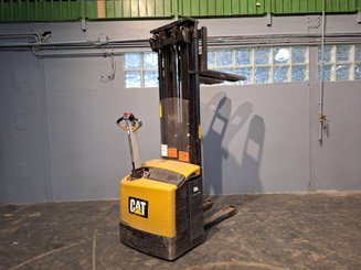 Hochhubwagen mit Deichsel Caterpillar NSP16N
