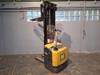 Hochhubwagen mit Deichsel Caterpillar NSP16N