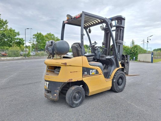4-Rad Gabelstapler Caterpillar GP25N - 1