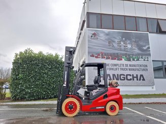 4-Rad Gabelstapler Hangcha XF35G-2