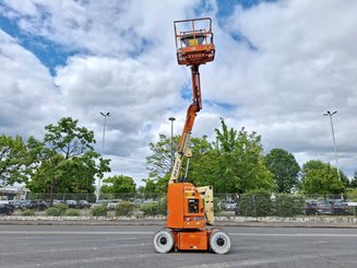 Gelenkarbeitsbühne JLG E300AJP