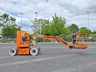 Gelenkarbeitsbühne JLG E300AJP - 5