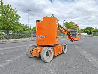 Gelenkarbeitsbühne JLG E300AJP - 4