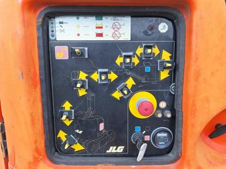 Gelenkarbeitsbühne JLG E300AJP