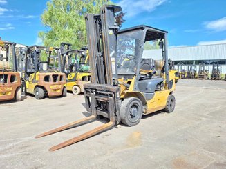 4-Rad Gabelstapler Caterpillar GP25NT