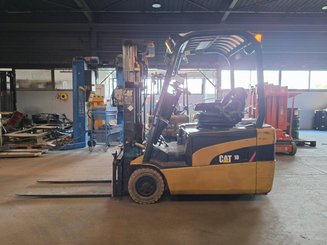 3-Rad Gabelstapler Caterpillar EP18NT