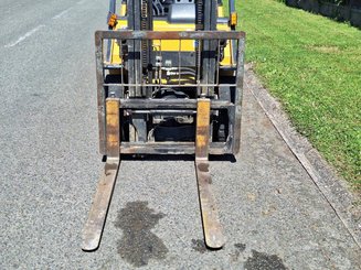 4-Rad Gabelstapler Caterpillar GP20NT