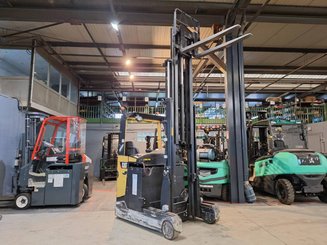 Schubmaststapler Caterpillar NR20NH