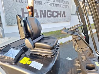 4-Rad Gabelstapler Hangcha XF25D - 12